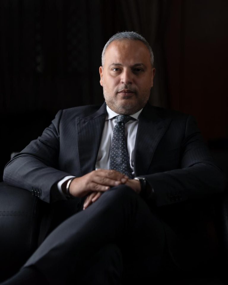 إيقاف تامر عبد المنعم عن الظهور الإعلامي وهو يعلّق