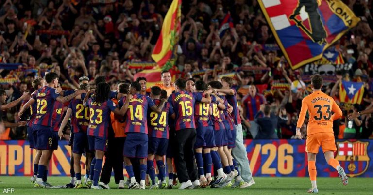 برشلونة يهزم ريال مدريد..ويتوج بـ”الليغا” للمرة 29 في تاريخه برشلونة يهزم ريال مدريد..ويتوج بـ"الليغا" للمرة 29 في تاريخه