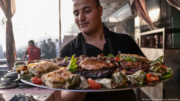 حظر رسمي بعد وفاة ضياء العوضي