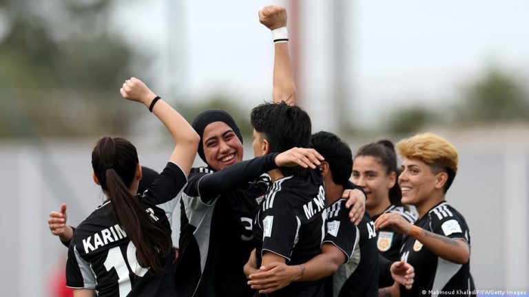 "صفعة لطالبان" .. الاعتراف بمنتخب أفغانستان للسيدات