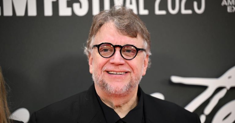 غييرمو ديل تورو يحضر عرض كلاسيكيات فيلم "Pan's Labyrinth" في مهرجان كان في الذكرى العشرين | أخبار