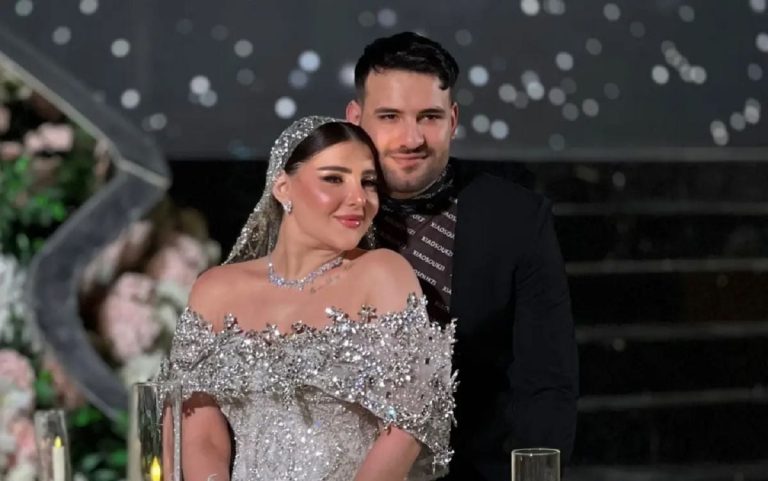 مشاجرة مسلم وزوجته وتعدّيها عليه بالضرب يشعلان مواقع التواصل الاجتماعي