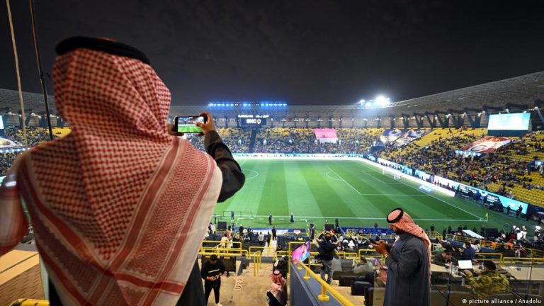 هل انتهت مرحلة “الإنفاق المفتوح” في الرياضة السعودية؟ هل انتهت مرحلة "الإنفاق المفتوح" في الرياضة السعودية؟