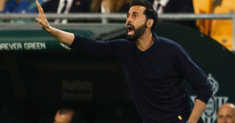 رغم الأزمات.. أربيلوا يواصل "حماية" مبابي ولاعبي ريال مدريد