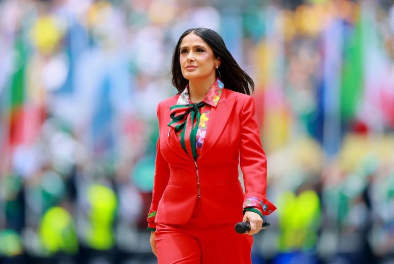 ساعات ومجوهرات
بروش سلمى حايك في افتتاح كأس العالم 2026 يلفت الأنظار
12 حزيران 2026 ساعات ومجوهرات
بروش سلمى حايك في افتتاح كأس العالم 2026 يلفت الأنظار
12 حزيران 2026
