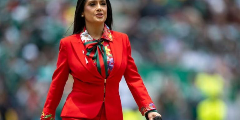 شاكيرا وسلمى حايك تتصدران مشهد الأناقة في افتتاح كأس العالم 2026.. نظرة على إطلالات الحاضرات شاكيرا وسلمى حايك تتصدران مشهد الأناقة في افتتاح كأس العالم 2026.. نظرة على إطلالات الحاضرات