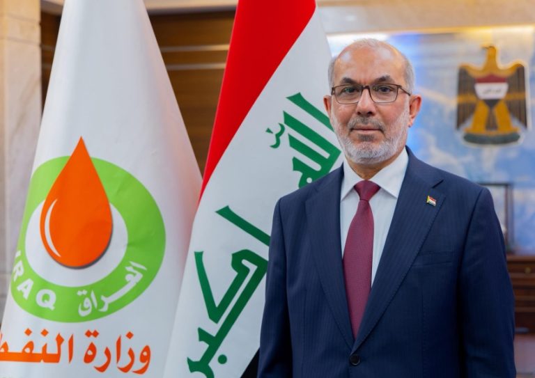 وزير النفط يؤكد استمرار تأمين المشتقات النفطية وانسيابية تجهيز الوقود للمواطنين » وكالة بغداد اليوم الاخبارية